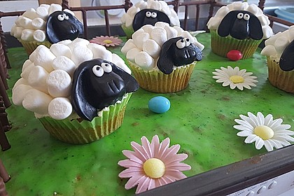 Cupcake-Schafe mit Marshmallow-Frosting 170