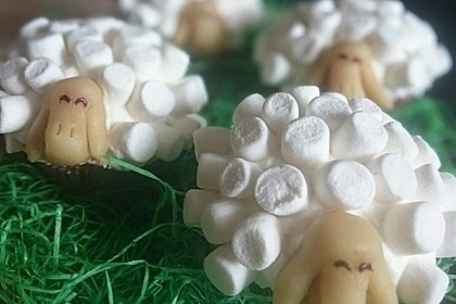 Cupcake-Schafe mit Marshmallow-Frosting 141