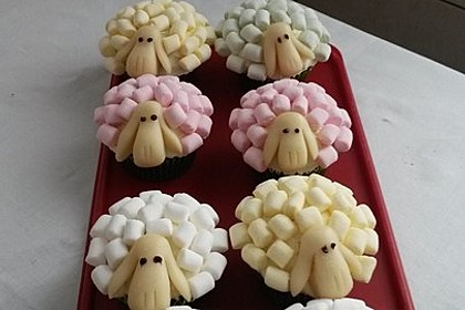 Cupcake-Schafe mit Marshmallow-Frosting 149