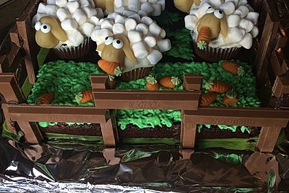 Cupcake-Schafe mit Marshmallow-Frosting 85