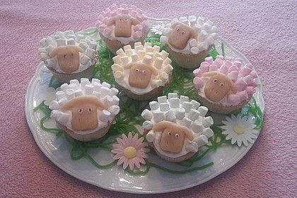 Cupcake-Schafe mit Marshmallow-Frosting 71