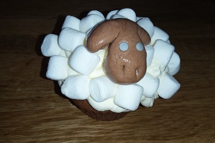 Cupcake-Schafe mit Marshmallow-Frosting 178