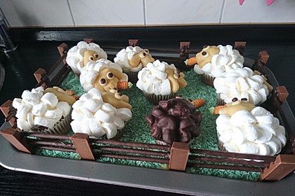 Cupcake-Schafe mit Marshmallow-Frosting 86