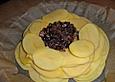Fiefhusener Schichtkartoffel-Torte mit Portweinzwiebelkern