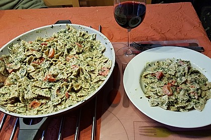 Nudeln mit Spinat, Schafskäse und Tomate 20
