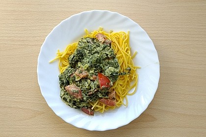 Nudeln mit Spinat, Schafskäse und Tomate 21