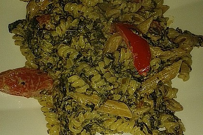 Nudeln mit Spinat, Schafskäse und Tomate 59
