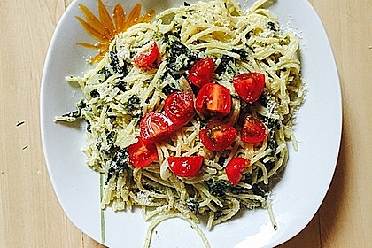 Nudeln mit Spinat, Schafskäse und Tomate 15