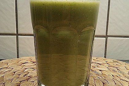 Gr&uuml;ner Fr&uuml;hst&uuml;cks-Smoothie 1