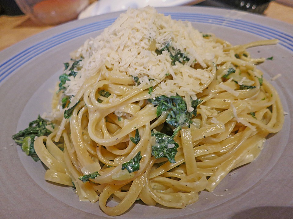 Nudeln mit Brennnessel-Sahne-Soße (Rezept mit Bild) | Chefkoch.de