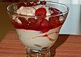 Topfenmousse mit Kirschragout