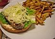Thunfisch Burger mit Pommes