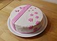 "Beschwipste Prinzessin" - wei&szlig;e Sachertorte mit Erdbeerf&uuml;llung