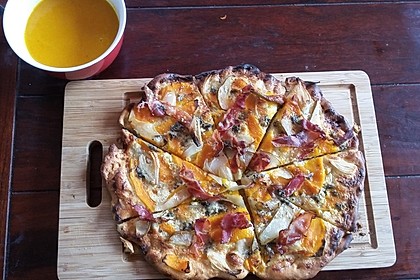 Kürbis-Flammkuchen 10