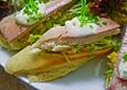 Fingerfood Snack mit ger&auml;ucherten Forellenfilet