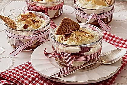 Spekulatius-Tiramisu mit Rotweinbirnen
