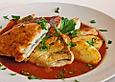 Forellenfilets im Bierbackteig mit Tomatengem&uuml;sesauce und Petersilienkartoffeln