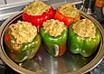 Gef&uuml;llte Paprikaschoten mit s&uuml;&szlig;-saurer Tomatensauce