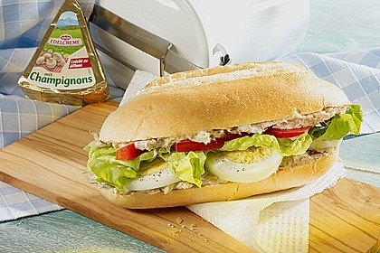 Gef&uuml;lltes Baguette mit Thunfischk&auml;secreme