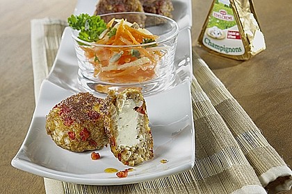 Gef&uuml;llte Mini-Frikadellen mit Apfel-M&ouml;hren-Salat