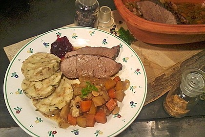 Wildschweinbraten im R&ouml;mertopf