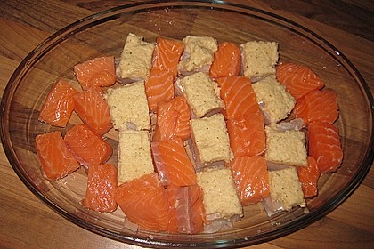 Lachs in Lachs-Sahnesauce