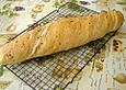 Zwiebelbaguette mit Dinkelmehl