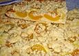 Aprikosen-Vanillecreme-Streusel Blechkuchen