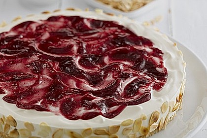 Philadelphia Torte Preiselbeer-Mandel