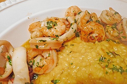 Safran - Risotto mit Calamaretti und Garnelen