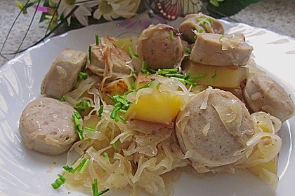 Kartoffel-Bratwurst Pfanne mit Sauerkraut 2