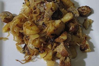 Kartoffel-Bratwurst Pfanne mit Sauerkraut 3