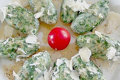 Spinat - Ricotta - Kl&ouml;&szlig;chen