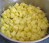 Helgol&auml;nder Kartoffelgulasch mit Fisch (Bild)