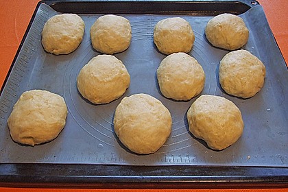Finnische kleine s&uuml;&szlig;e Br&ouml;tchen (Pikkupullat) 10