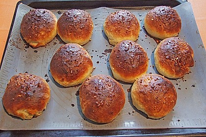 Finnische kleine s&uuml;&szlig;e Br&ouml;tchen (Pikkupullat) 11