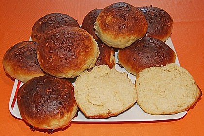 Finnische kleine s&uuml;&szlig;e Br&ouml;tchen (Pikkupullat) 12