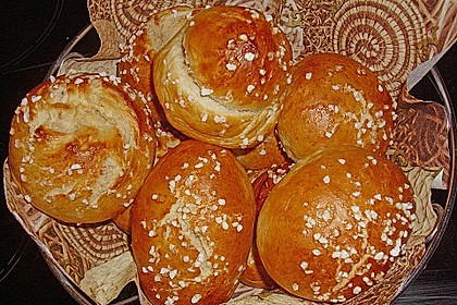 Finnische kleine s&uuml;&szlig;e Br&ouml;tchen (Pikkupullat) 14