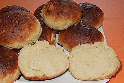 Finnische kleine s&uuml;&szlig;e Br&ouml;tchen (Pikkupullat) 16