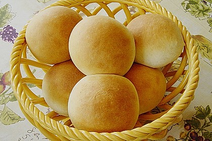 Finnische kleine s&uuml;&szlig;e Br&ouml;tchen (Pikkupullat) 19
