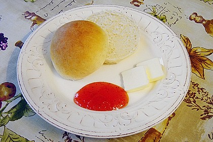 Finnische kleine s&uuml;&szlig;e Br&ouml;tchen (Pikkupullat) 20