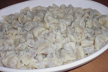 Manti mit Joghurtsauce und Paprikabutter 10