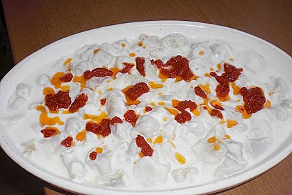 Manti mit Joghurtsauce und Paprikabutter 11