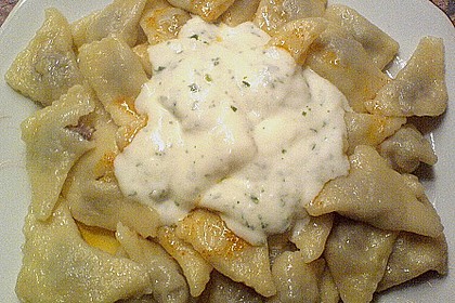 Manti mit Joghurtsauce und Paprikabutter 5