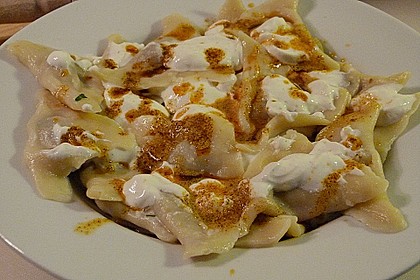 Manti mit Joghurtsauce und Paprikabutter 29