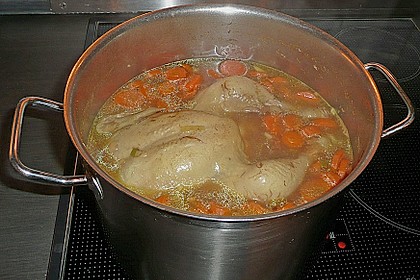 Goldgelbe Hühnersuppe 40