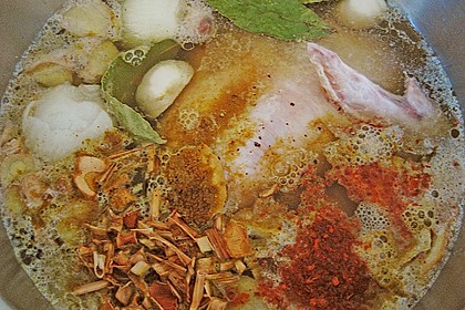 Goldgelbe Hühnersuppe 27