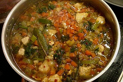 Goldgelbe Hühnersuppe 61
