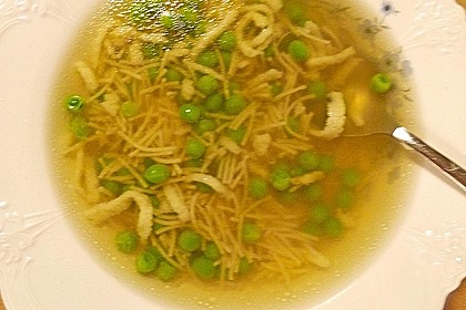 Goldgelbe Hühnersuppe 70