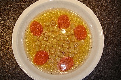 Goldgelbe Hühnersuppe 66